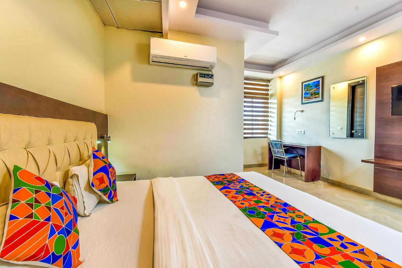 Fabhotel Surya Residency Dehradun Eksteriør bilde